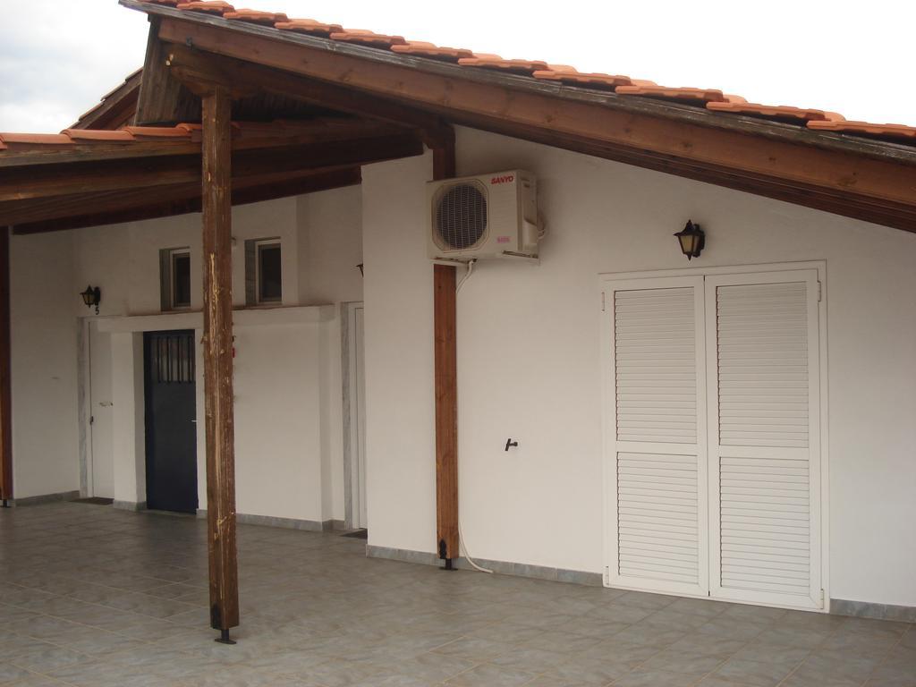 Apartments Stavroula Vrasná Extérieur photo